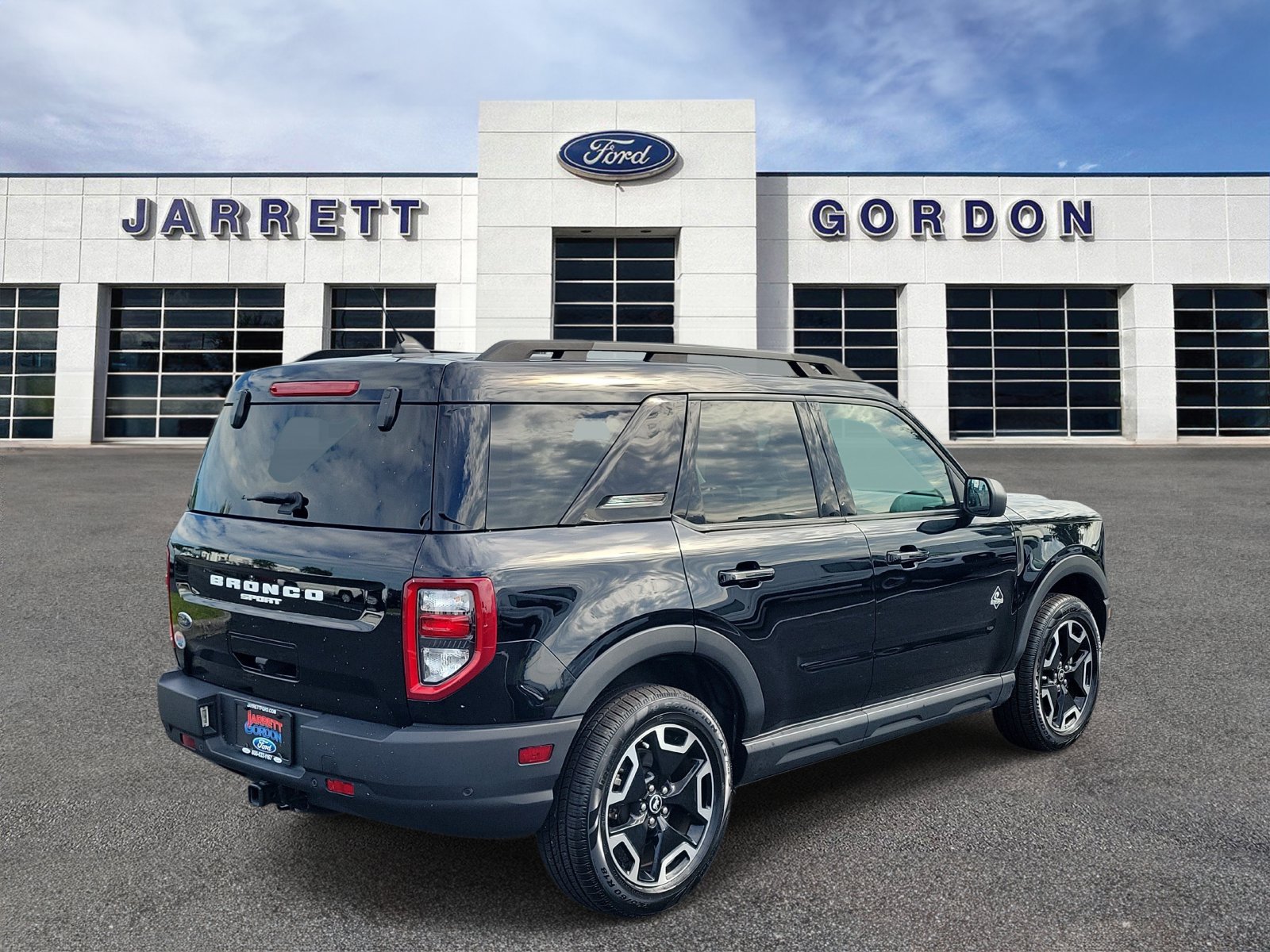 Used 2023 Ford Bronco Sport Outer Banks w/ Tech Package AWD/4WD image 4