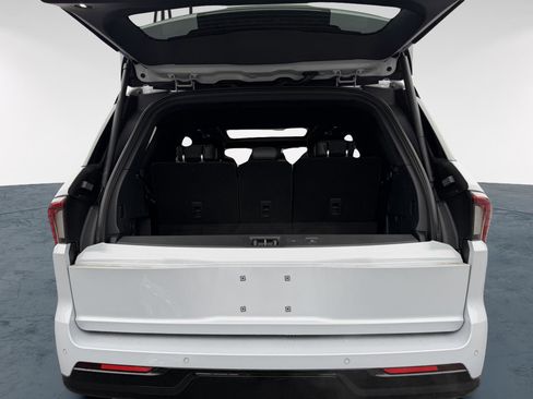 New 2026 Lincoln Navigator Reserve AWD/4WD image 27