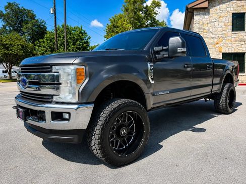 Used 2017 Ford F250 Lariat w/ FX4 Off-Road Package AWD/4WD image 1