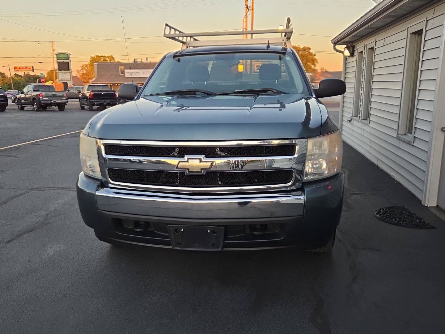 Used 2008 Chevrolet Silverado 1500 LT w/ EZ-Lift Tailgate Package RWD image 8