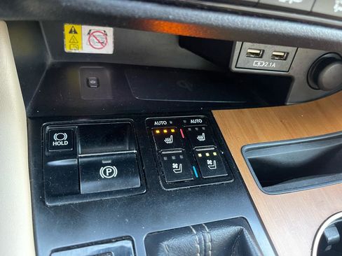 Used 2022 Lexus RX 350 FWD w/ Premium Package image 13