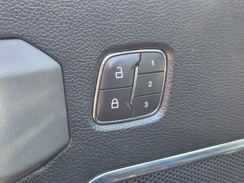 Used 2015 Ford F150 Platinum w/ Equipment Group 701A Luxury image 32