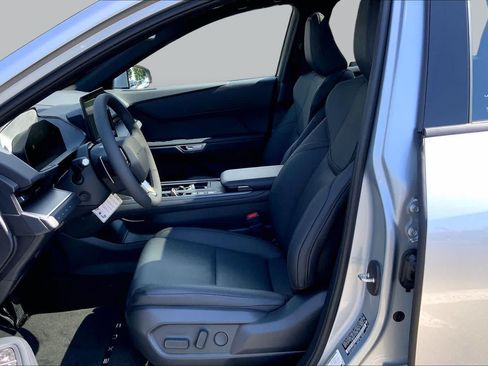New 2026 Lexus ES 500e AWD/4WD image 9