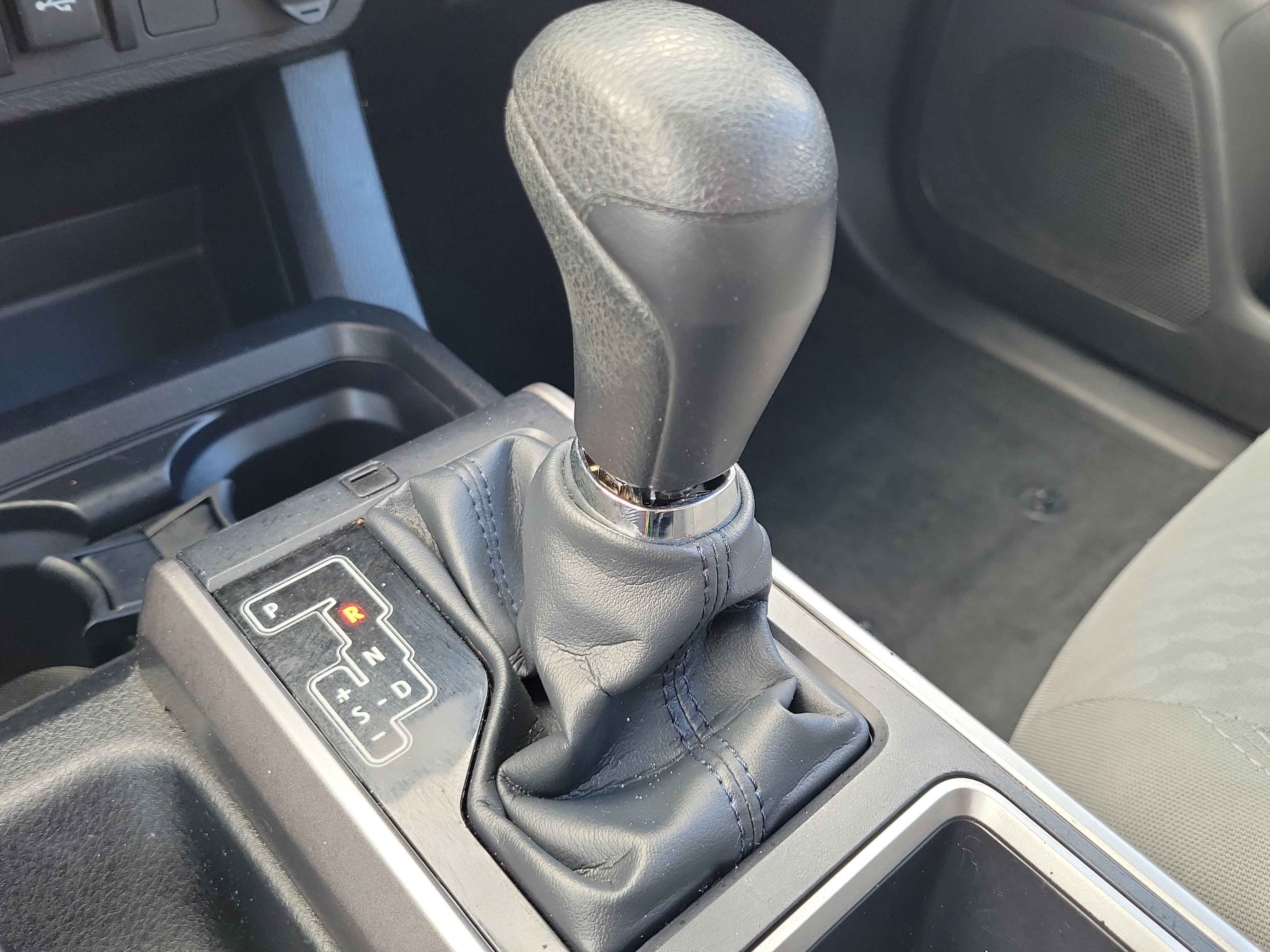 Used 2022 Toyota Tacoma SR5 w/ Technology Package RWD image 23