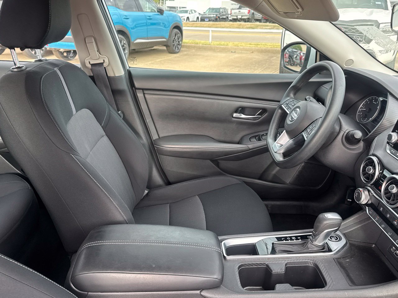 Certified 2023 Nissan Sentra SV FWD image 30
