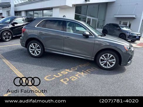 Used 2021 Audi Q3 2.0T Premium w/ Convenience Package AWD/4WD image 3