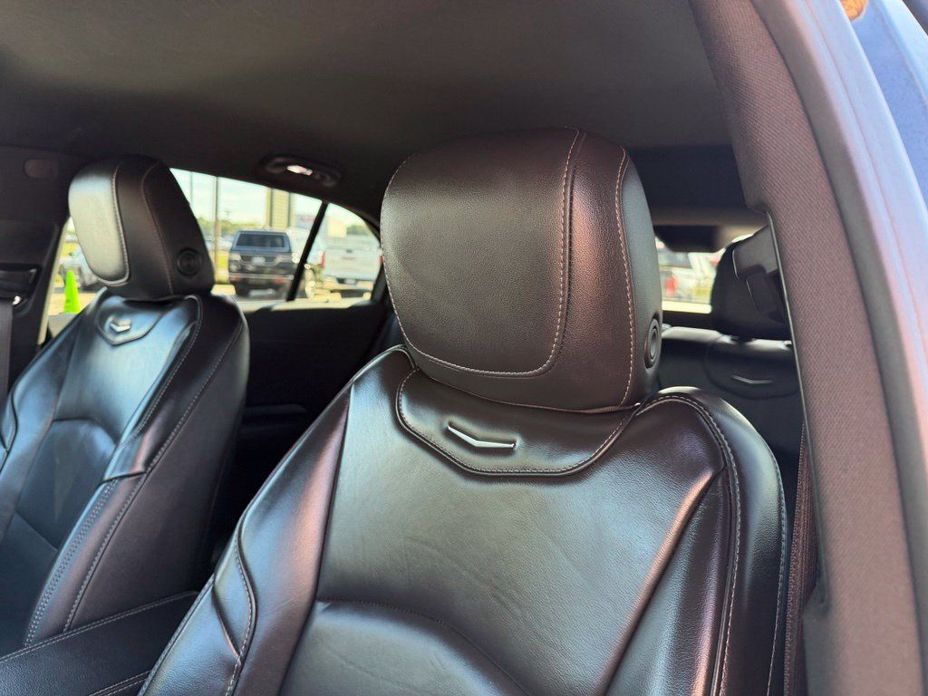 Used 2025 Cadillac XT4 Premium Luxury FWD image 14