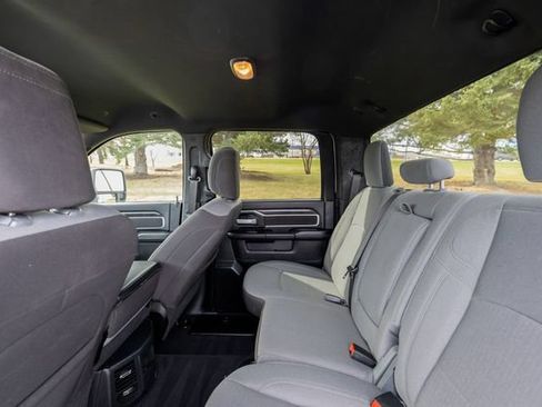 Used 2024 RAM 2500 Big Horn AWD/4WD image 15