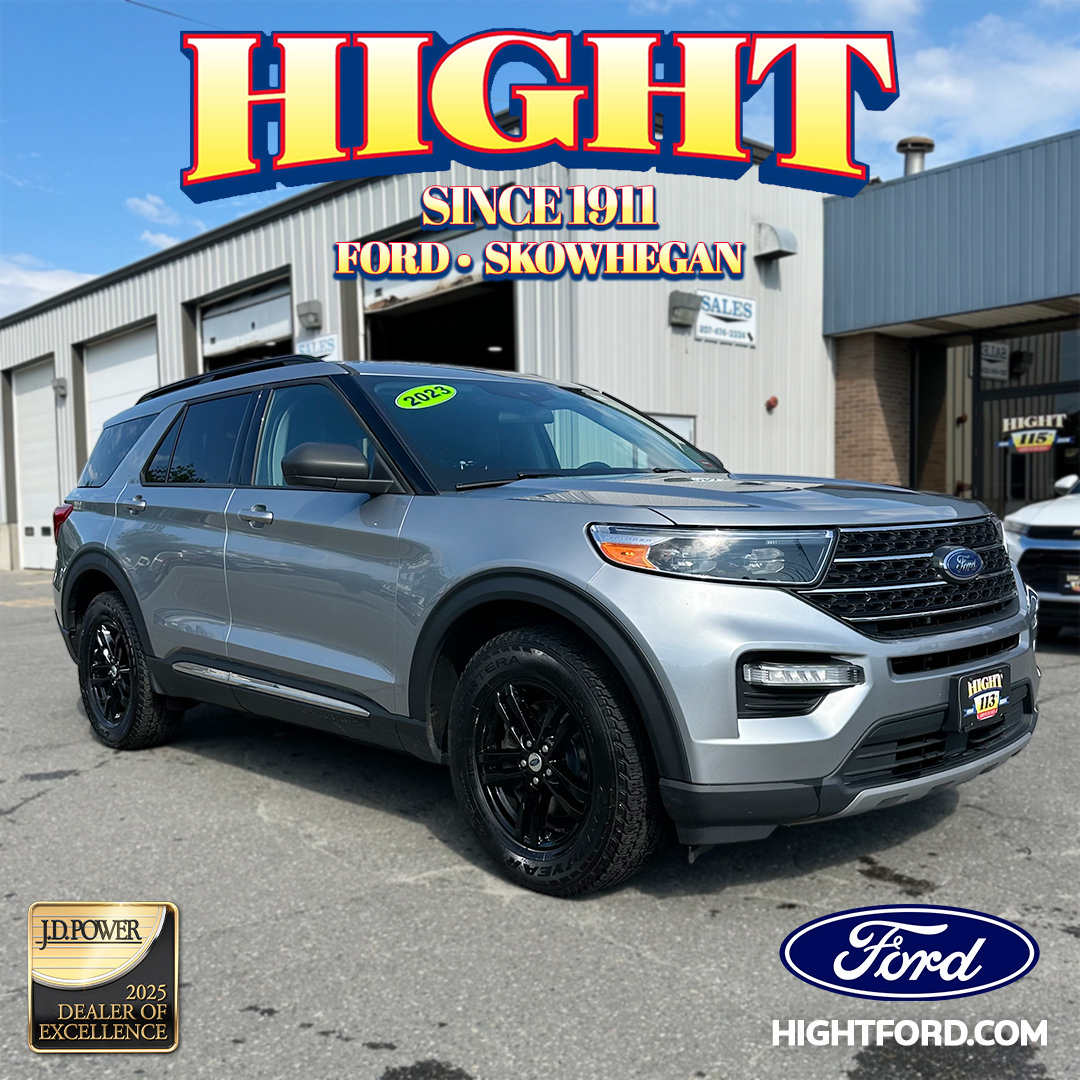 Used 2023 Ford Explorer XLT w/ Equipment Group 202A AWD/4WD image 1