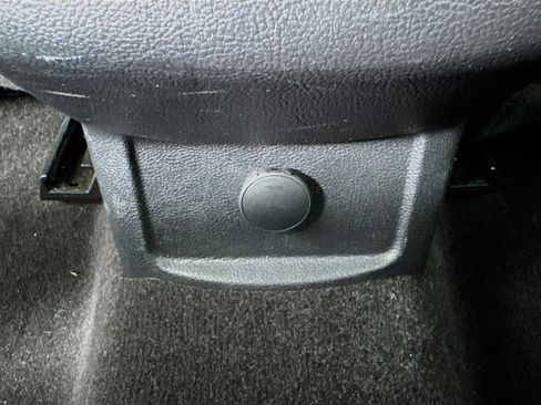 Used 2020 Ford Fusion SE image 27