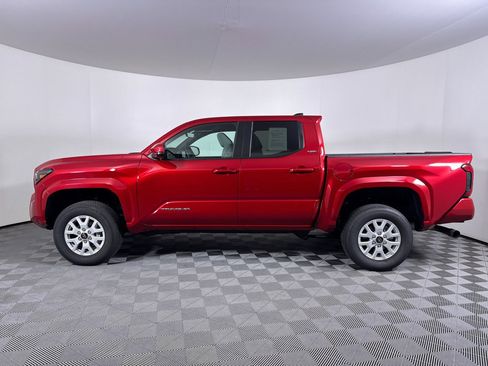 Used 2025 Toyota Tacoma SR5 AWD/4WD image 9