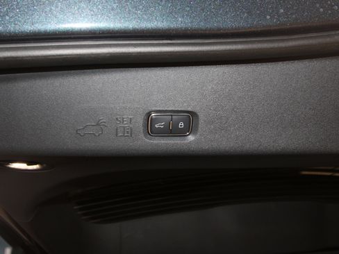 New 2025 Lincoln Navigator Reserve AWD/4WD image 42