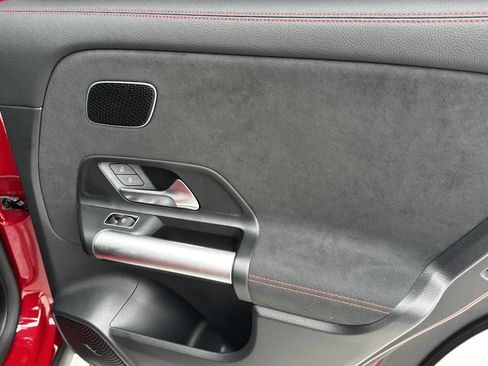 Certified 2025 Mercedes-Benz GLA 250 image 19