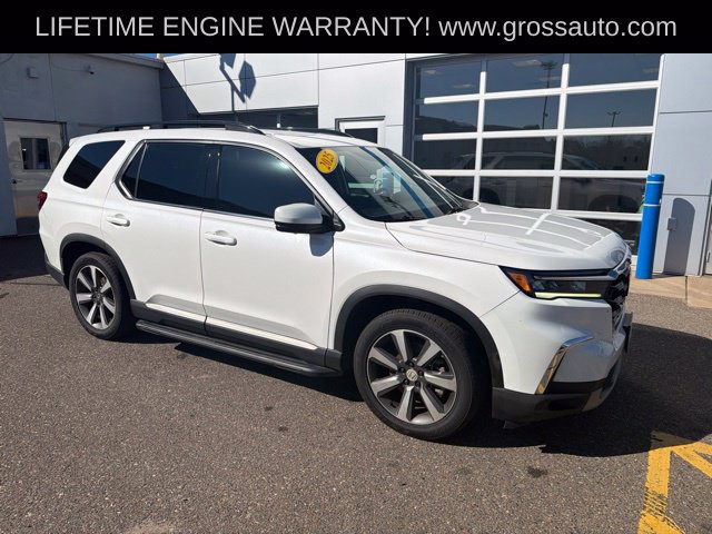 Used 2025 Honda Pilot Elite image 2