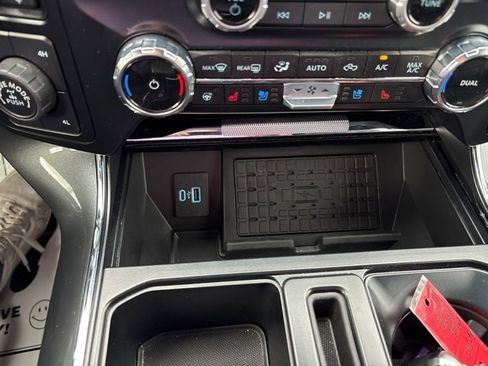 Used 2023 Ford F150 Lariat w/ Equipment Group 502A High image 40