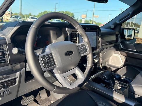 Used 2025 Ford F150 Lariat w/ Equipment Group 502A High AWD/4WD image 4