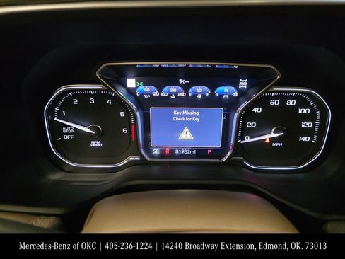 Used 2021 GMC Yukon Denali w/ Denali Premium Package image 9