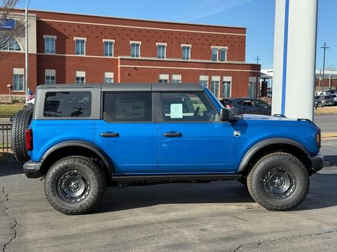 New 2025 Ford Bronco Big Bend w/ Black Diamond Package image 2