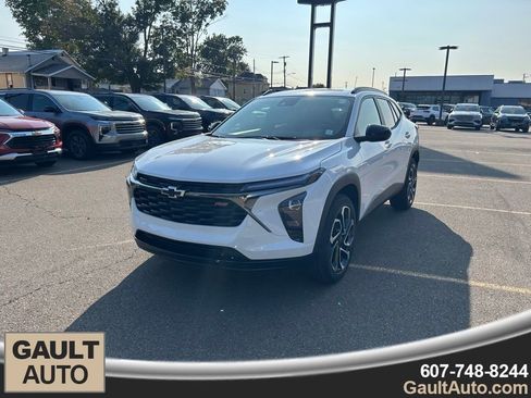 New 2025 Chevrolet Trax RS w/ Driver Confidence Package image 7