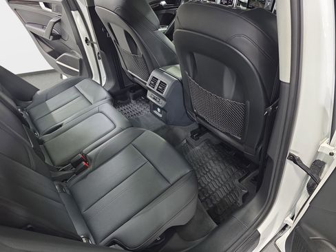 Used 2018 Audi Q5 Prestige w/ Prestige Package image 11