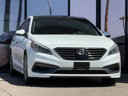 Used 2016 Hyundai Sonata Limited w/ Option Group 05 image 15