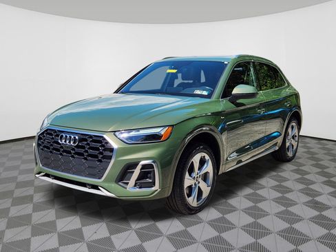Used 2022 Audi Q5 2.0T Premium Plus w/ Premium Plus Package AWD/4WD image 2