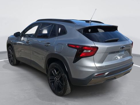 Used 2025 Chevrolet Trax ACTIV w/ Driver Confidence Package image 7