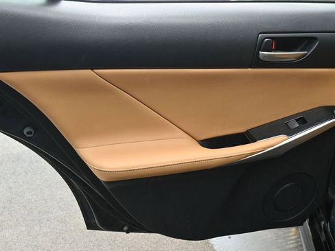 Used 2019 Lexus IS 300 AWD w/ Navigation Package image 14