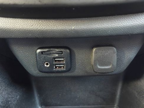 Used 2023 Chevrolet Traverse RS image 42