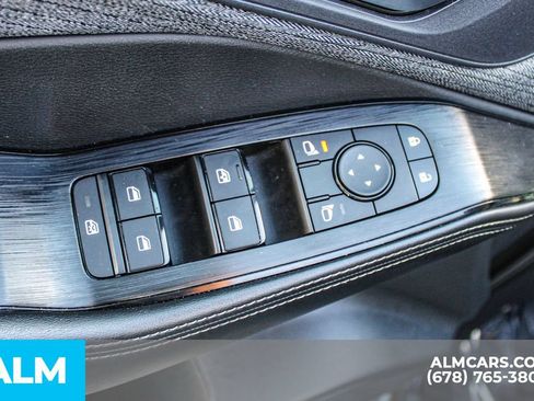 Used 2022 Nissan Rogue SV FWD image 38