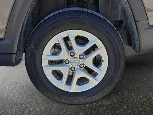 Used 2018 Jeep Compass Sport AWD/4WD image 34