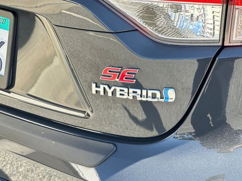 Used 2023 Toyota Corolla SE w/ SE Package image 25