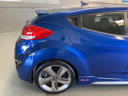 Used 2015 Hyundai Veloster Turbo FWD image 15