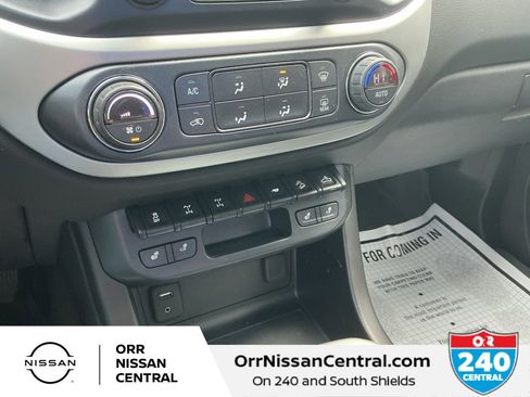 Used 2018 Chevrolet Colorado ZR2 w/ ZR2 Midnight Special Edition image 23