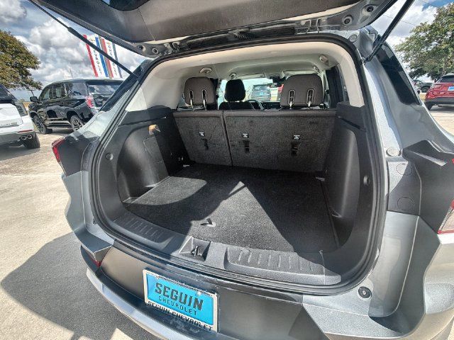 Used 2025 Chevrolet TrailBlazer LT AWD/4WD image 24