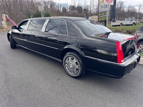 Used 2011 Cadillac DTS Limousine FWD image 3