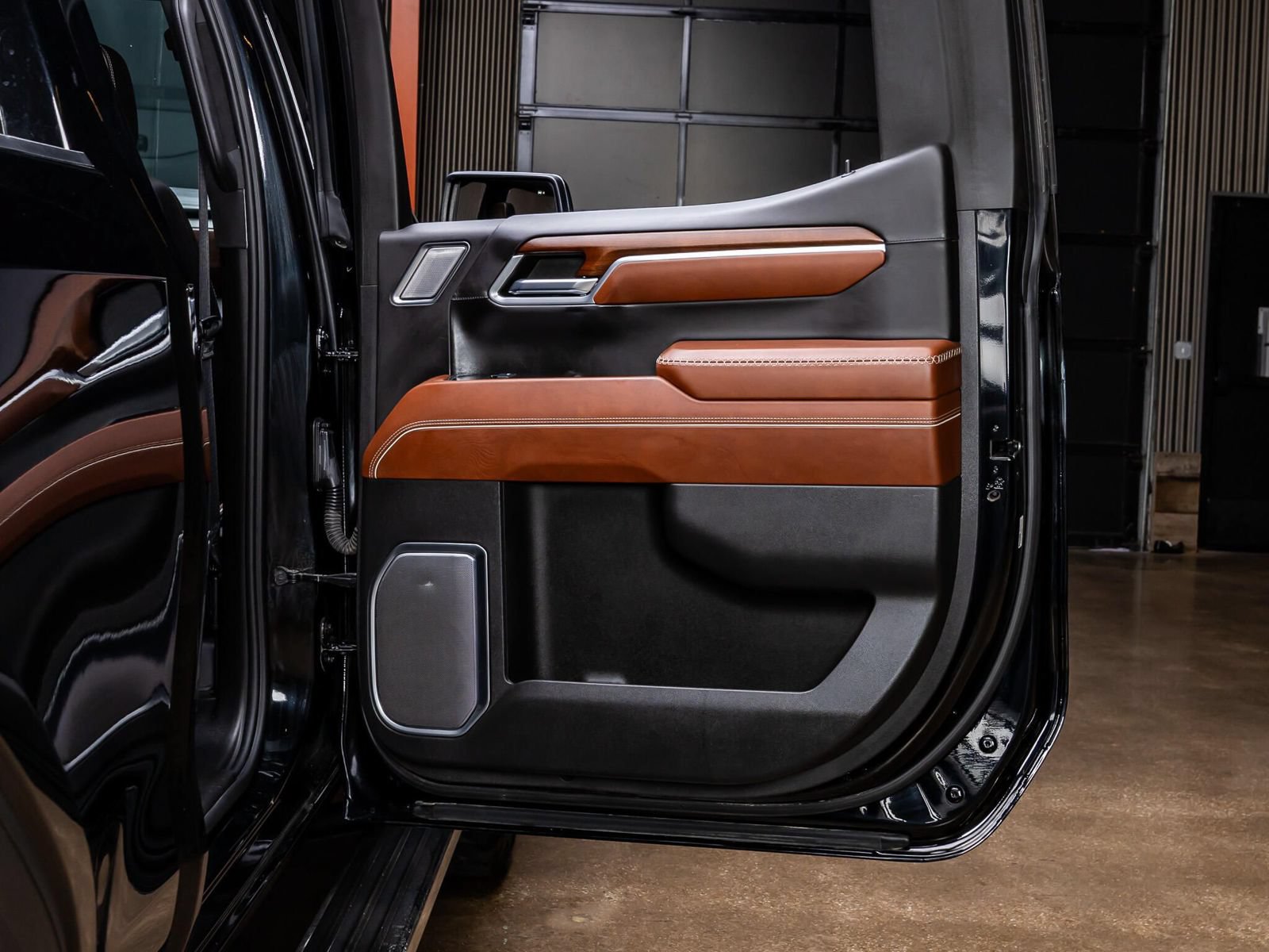 Used 2023 GMC Sierra 1500 Denali Ultimate AWD/4WD image 35