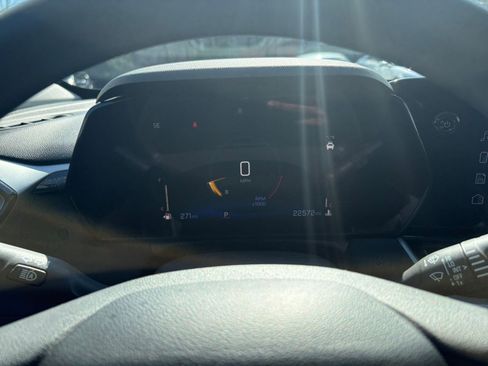 Used 2025 Chevrolet TrailBlazer LT image 39