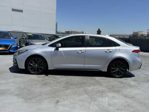 Used 2024 Toyota Corolla SE w/ SE Package FWD image 3