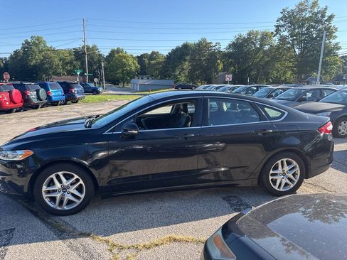 Used 2014 Ford Fusion SE w/ Equipment Group 202A FWD image 4