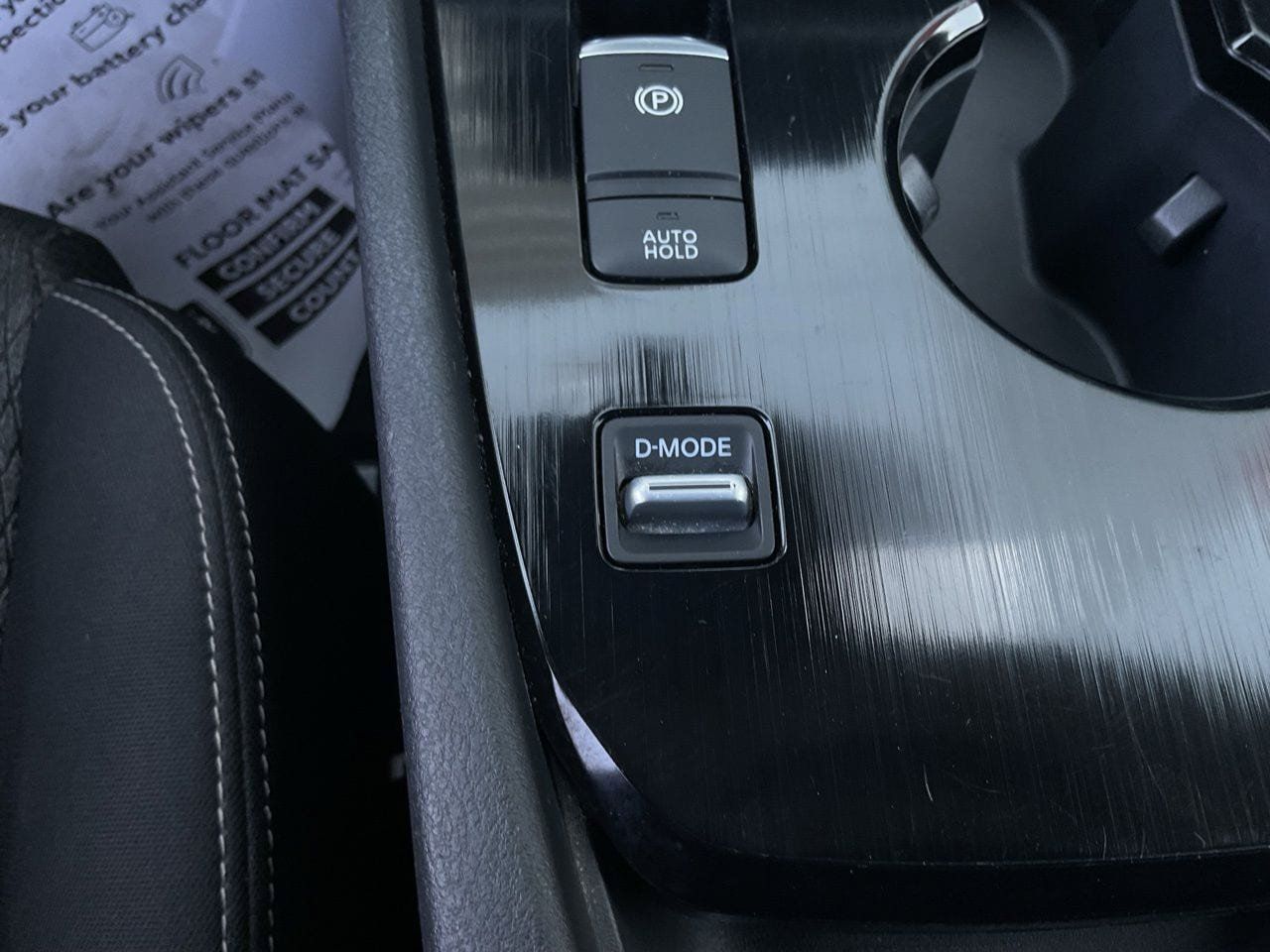 Used 2025 Nissan Rogue SV FWD image 25
