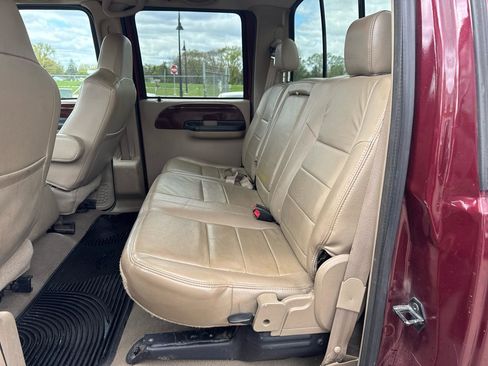 Used 2005 Ford F350 Lariat AWD/4WD image 12