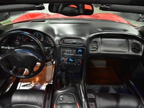 Used 2002 Chevrolet Corvette Coupe w/ Preferred Equipment Group2 image 39