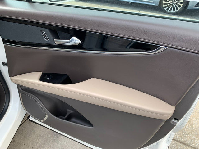 Certified 2023 Lincoln Nautilus Reserve AWD/4WD image 16