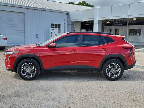 New 2026 Chevrolet Trax LT w/ Driver Confidence Package FWD image 41