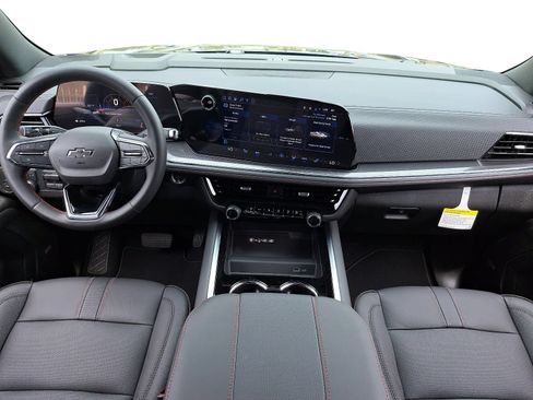 Used 2026 Chevrolet Suburban RST w/ Comfort Package RWD image 9