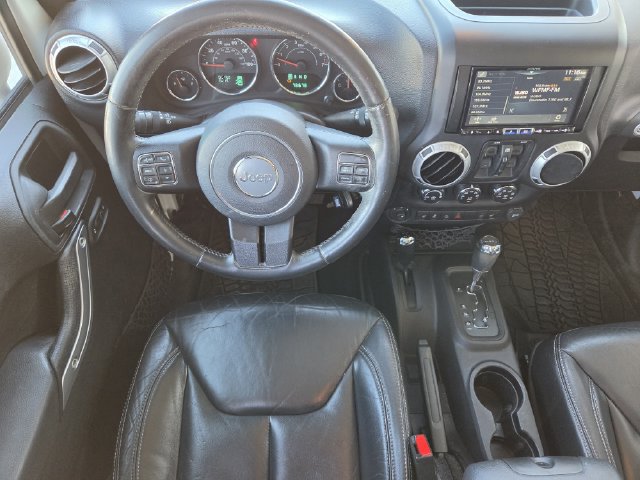 Used 2013 Jeep Wrangler Unlimited Rubicon w/ Connectivity Group AWD/4WD image 30