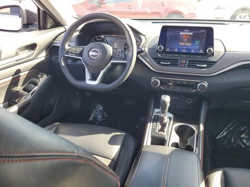 Used 2023 Nissan Altima 2.5 SR image 12