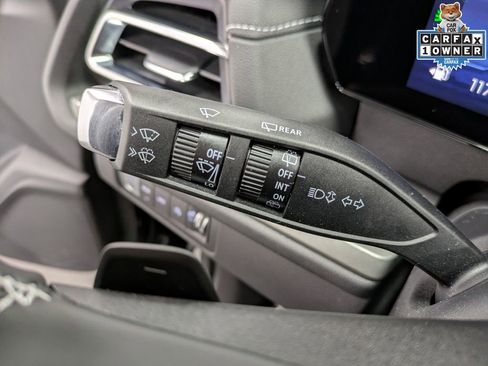 Used 2025 Chevrolet Traverse LT w/ Driver Confidence Package image 18