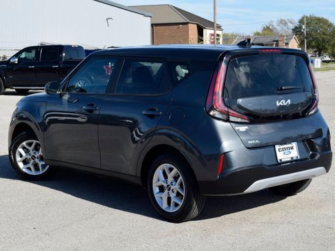 Used 2024 Kia Soul LX w/ Option Group 015 image 8